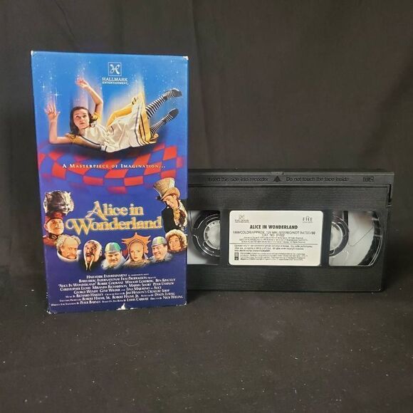 Alice in Wonderland [VHS] - Picture 1 of 2